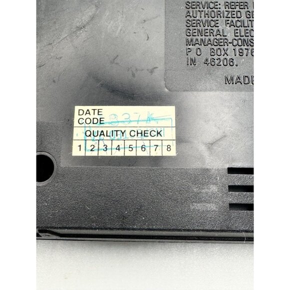 Vintage General Electric AM/FM Woodgrain Alarm Clock Radio 7-4624B - Picture 7 of 14